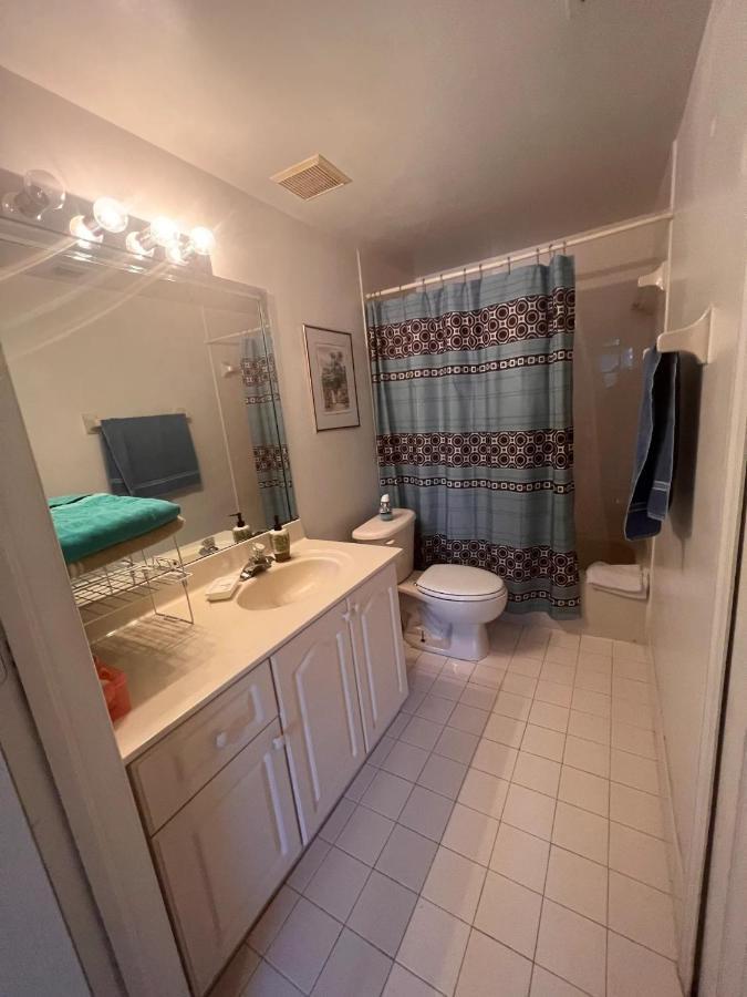 Master Room In Apartment Davie Εξωτερικό φωτογραφία